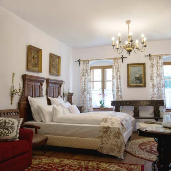 Taschler-Haus-Boutique-amfostinvacanta-4-1030x688-1-600x600