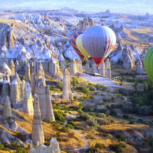 balloons-over-cappadocia-ear-starkey