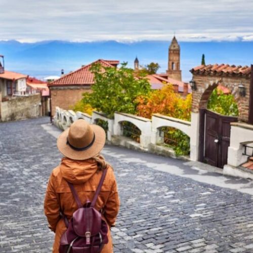 Traveler-in-Signagi-Town-1024x695-1-768x521