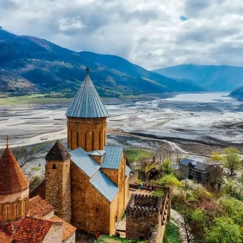 Ultimate-Georgia-travel-guide-DP-Ananuri-Fortress