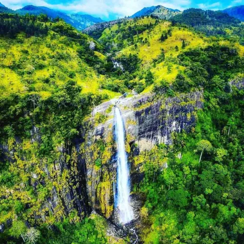 Diyaluma-Falls