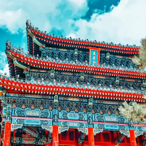 jingshan-park-pavilion-everlasting-spring-wanchun-ting-near-forbidden-city-beijing-inscription-translate-china-180781099