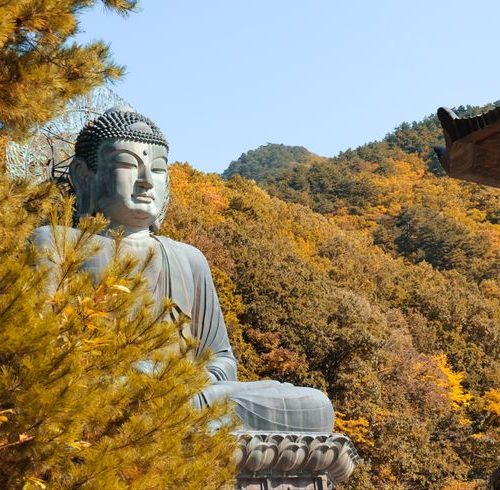 Sinheungsa Temple, South Korea Sinheungsa Temple, South Korea